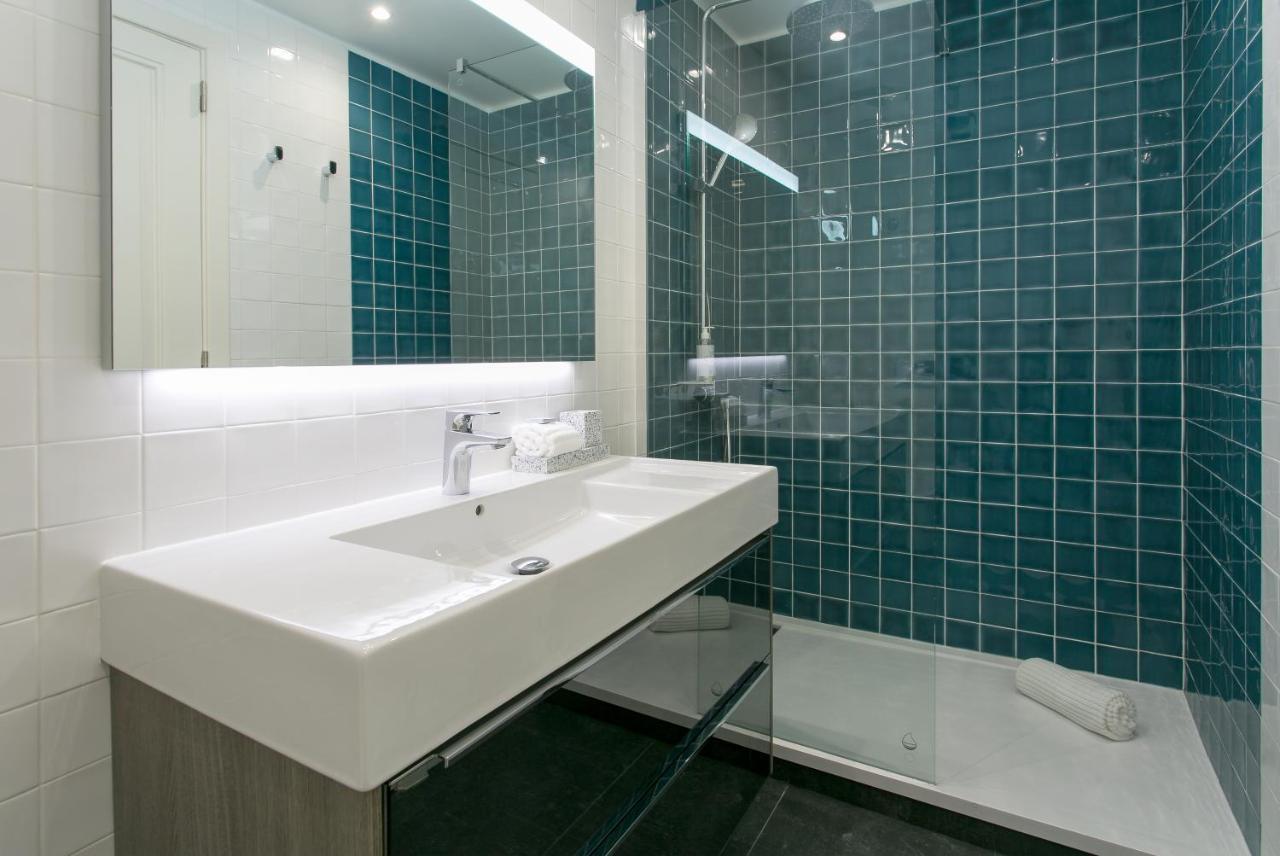 Apartament Luxury Retreat! 2 Suites, Balcony & Views!! Lizbona