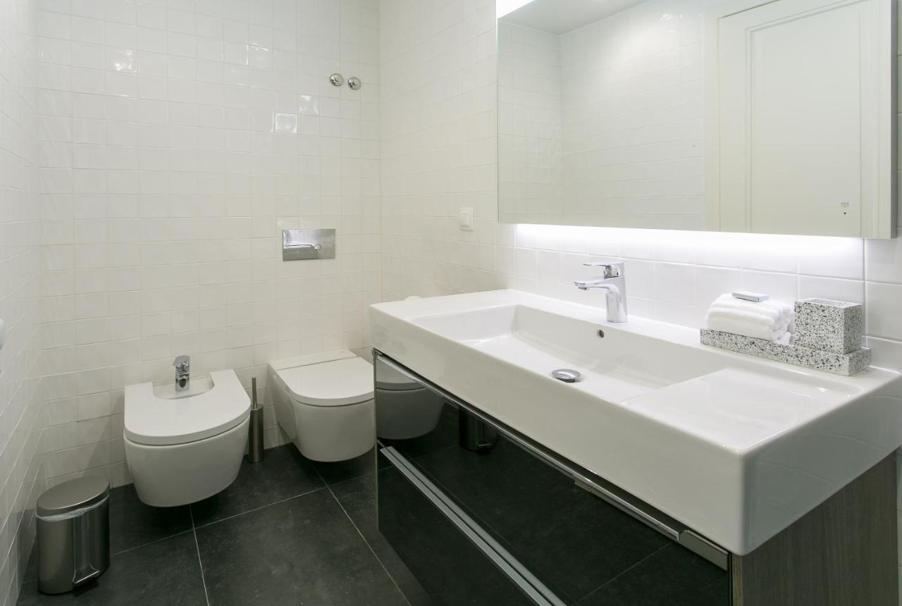 Luxury Retreat! 2 Suites, Balcony & Views!! Apartament *