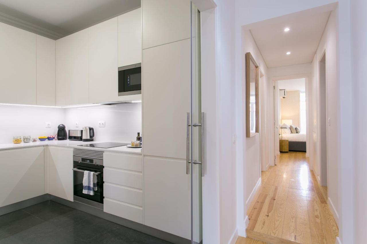 Apartament Luxury Retreat! 2 Suites, Balcony & Views!!