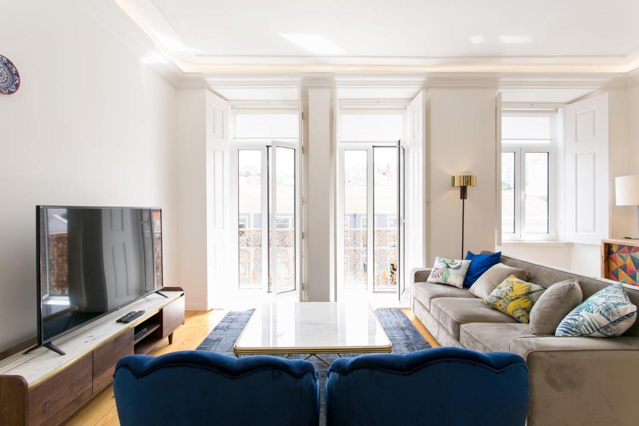 Luxury Retreat! 2 Suites, Balcony & Views!! * Lizbona